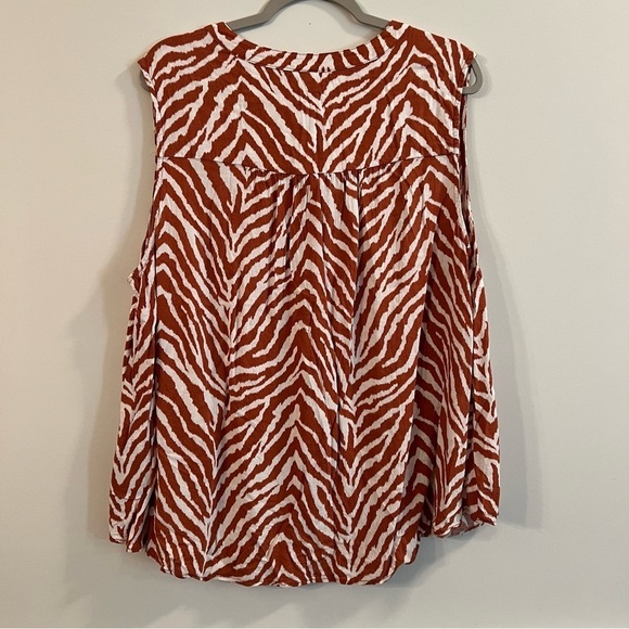 Women’s Torrid brown zebra printed sleeveless blouse size 2X - Picture 5 of 5